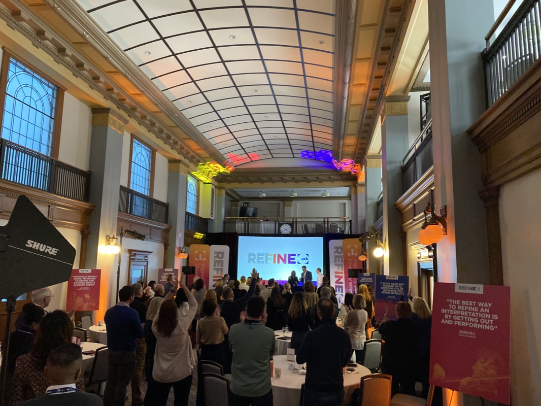 Multi-screen video display at Refine corporate conference